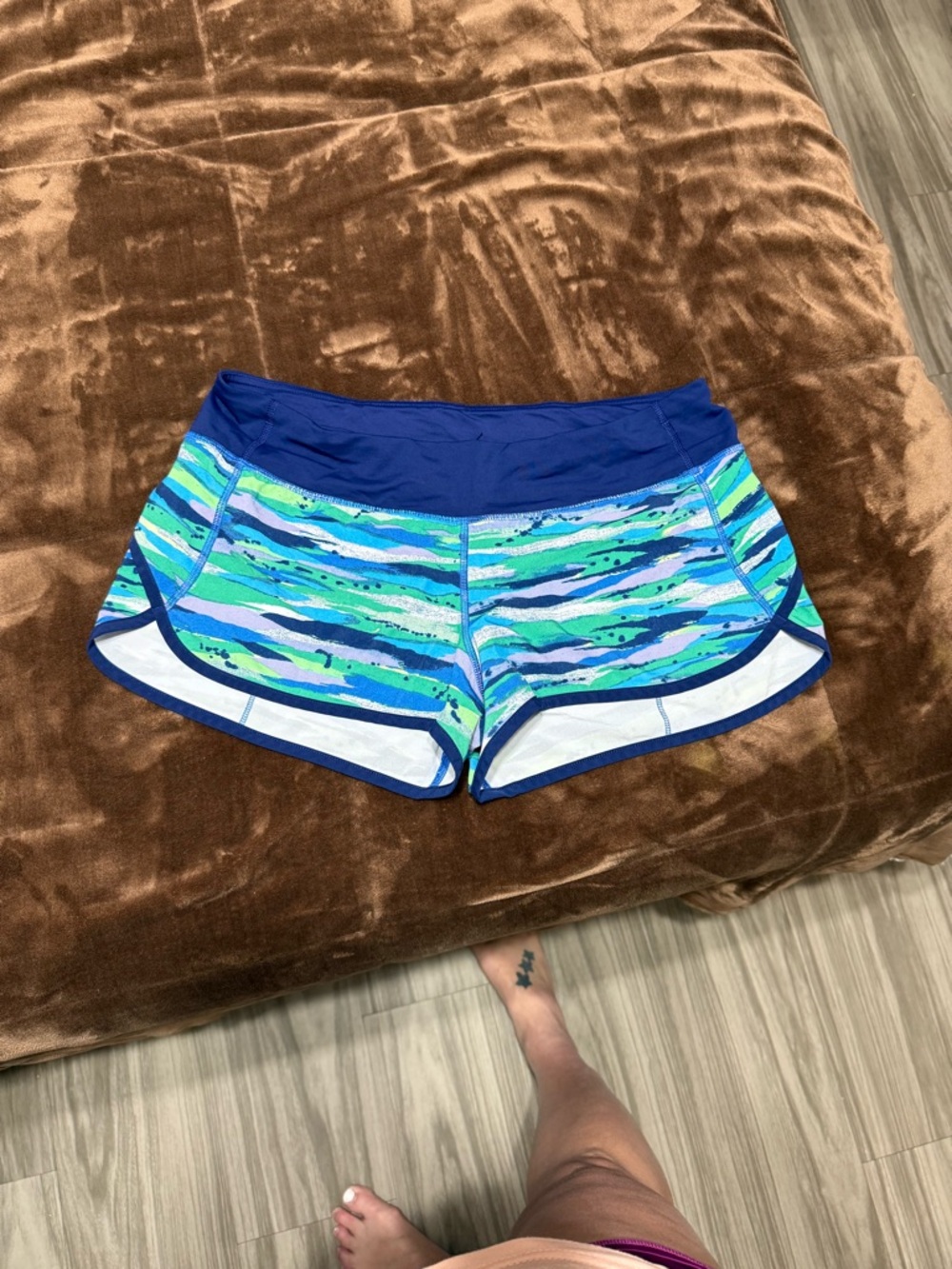 Woman’s size 10 Lululemon Blue and green shorts